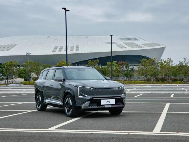 试驾后我想可以给起亚EV5打个高分(图5)