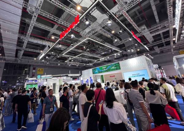 2024 SNEC科威尔求新突破 测试电源护航绿电